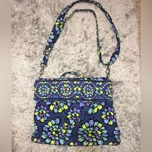 Vera Bradley Indigo Pop Retired Pattern Quilted Purse